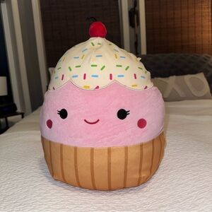 Squishmallows Clara the Cupcake Kellytoy Soft Stuffed Animal Toy 16”